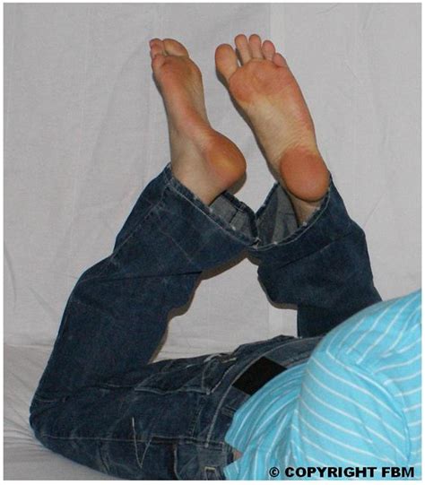 sexy male feet|Male Barefoot Images – Browse 70,836 Stock Photos, Vectors,。